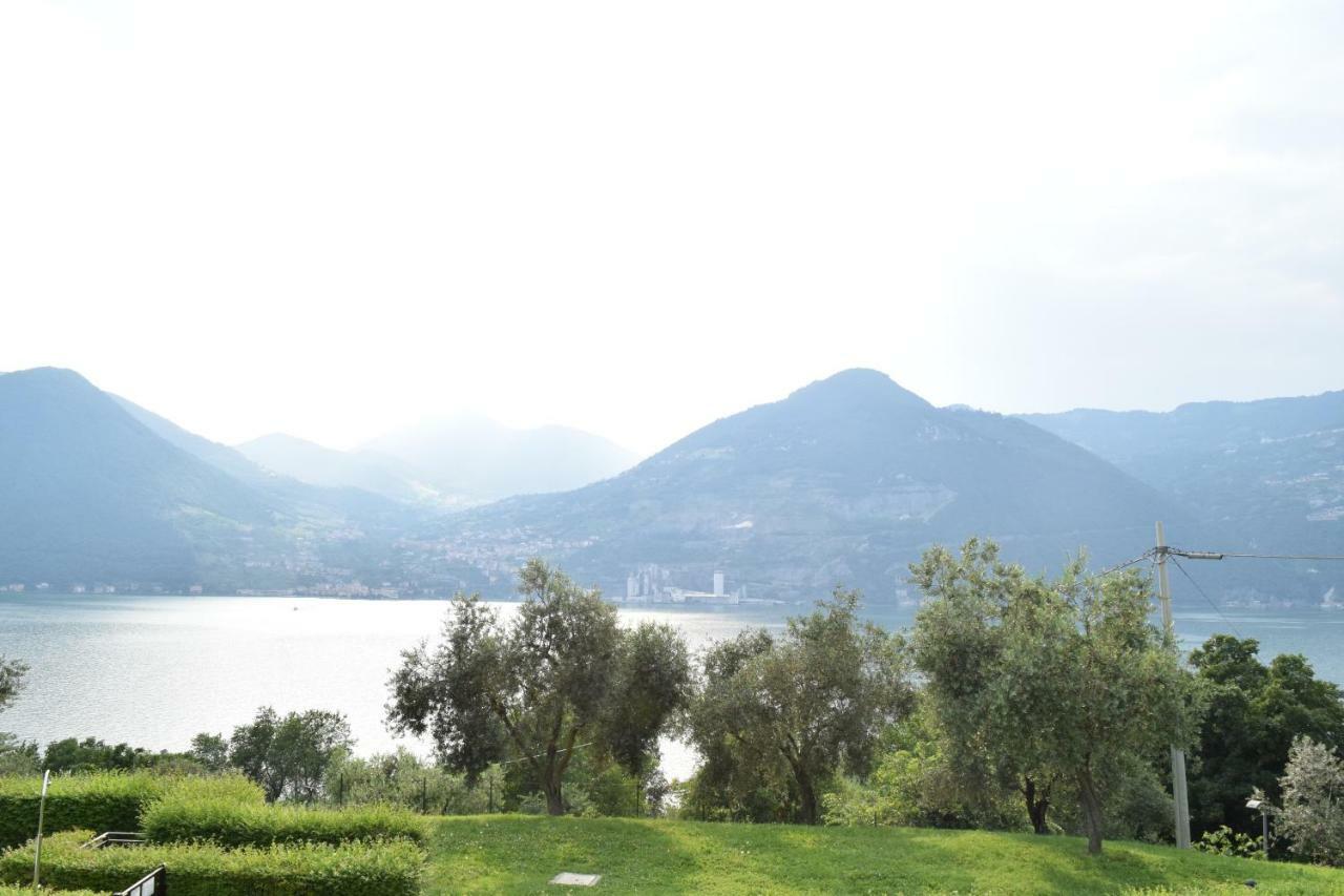 Appartamento Agnesi Monte Isola Esterno foto